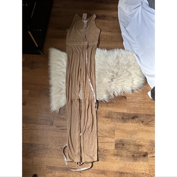 HOUSE OF CB Izina Jumpsuit - Picture 3 of 6